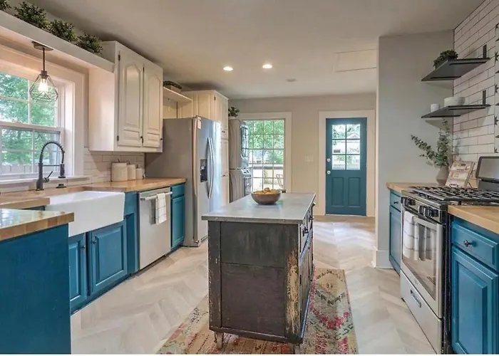 Holiday home Midtown Masterpiece,hot Tub, Bath - Hvnlyhomes Tulsa