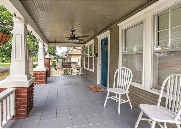 Midtown Masterpiece,hot Tub, Bath - Hvnlyhomes *