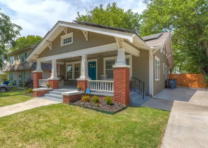 Midtown Masterpiece,hot Tub, Bath - Hvnlyhomes Holiday home