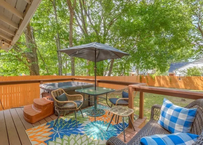 Midtown Masterpiece,hot Tub, Bath - Hvnlyhomes