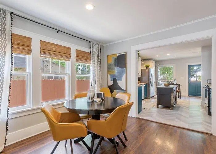 Midtown Masterpiece,hot Tub, Bath - Hvnlyhomes Holiday home *